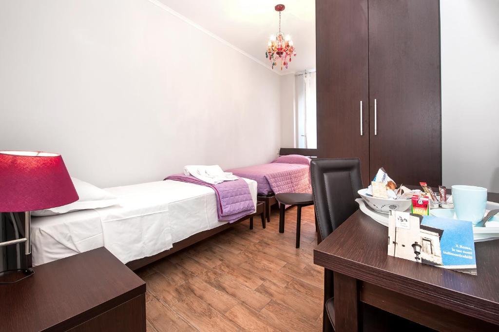 Terme Di Traiano Bed & Breakfast - Rome — Photos 1