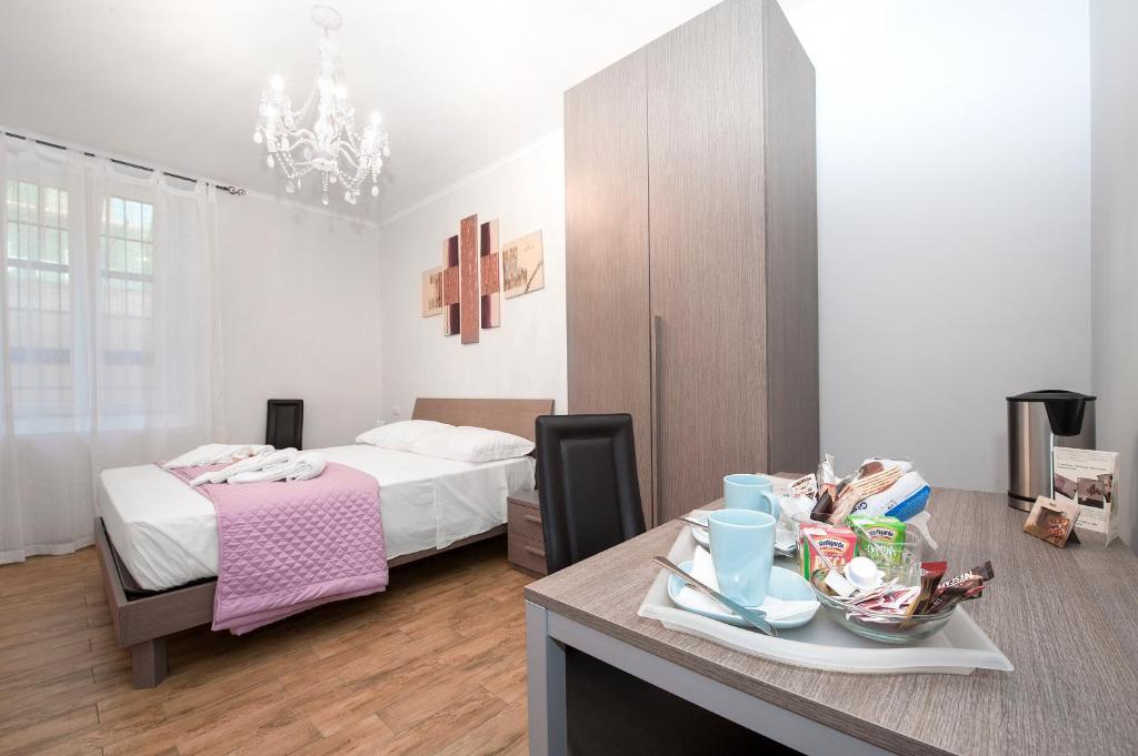Terme Di Traiano Bed & Breakfast - Rome — Photos 3